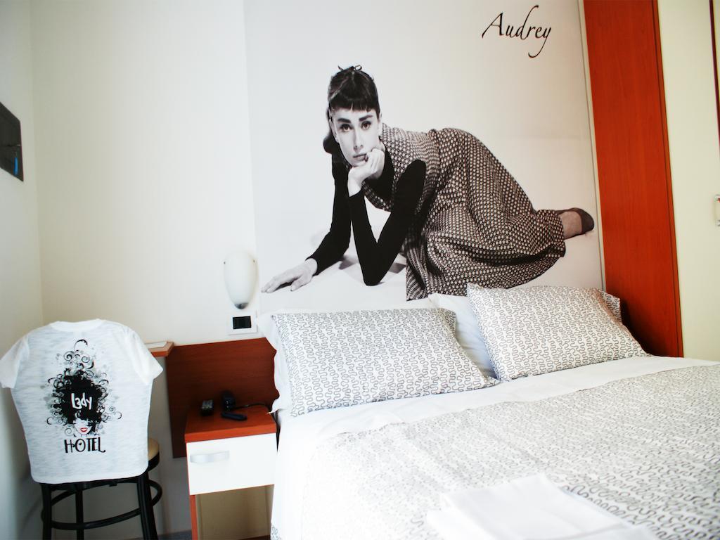 Hotel Lady Rimini Exterior foto